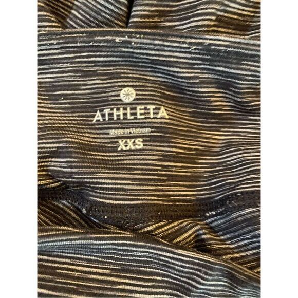 Athleta lot of two women’s gray camo and Striped cropped leggings size XXS - Picture 5 of 5